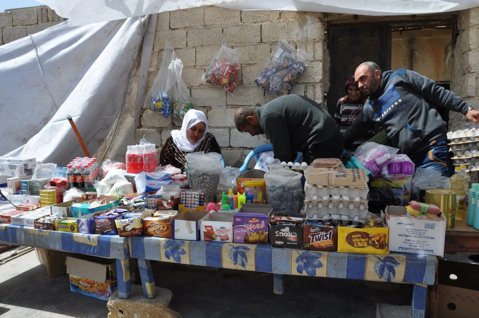 ANHA  ترصد حركة وآراء الأهالي في تل رفعت