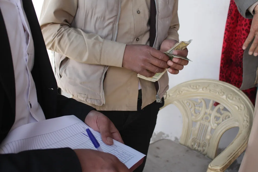 اطلاق أول حملة تبرعات لأهالي مدينة عفرين في ريف الطبقة