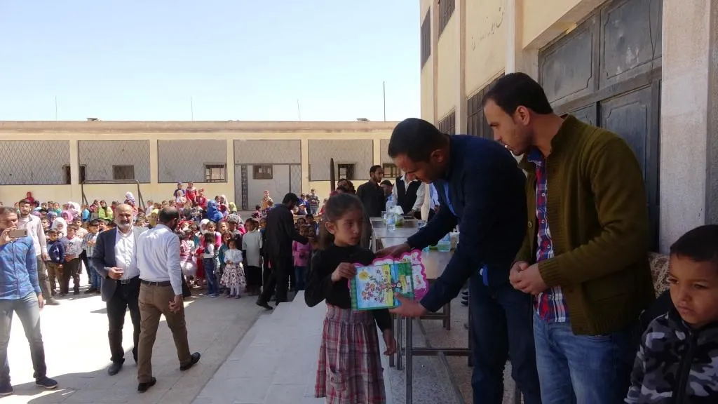 مدرسة الكرامة الجنوبية تكرم الطلاب المتفوقين