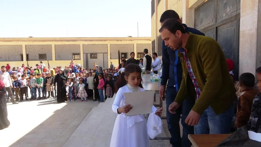 مدرسة الكرامة الجنوبية تكرم الطلاب المتفوقين