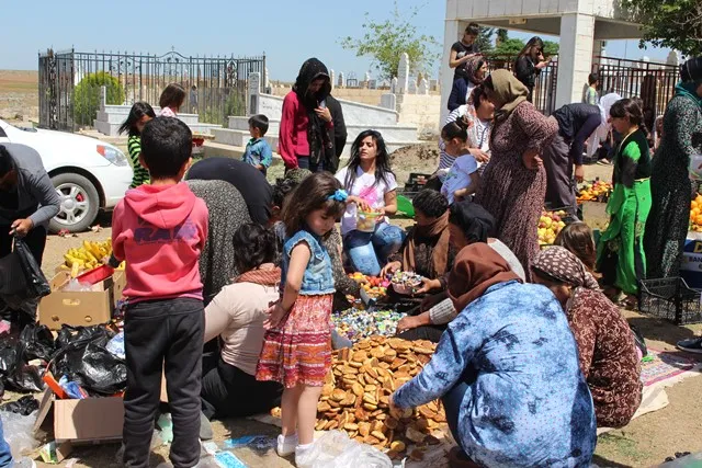 إيزيديو تربه سبيه يتمنون الحرية والسلام لعفرين بحلول عيد الأربعاء الأحمر