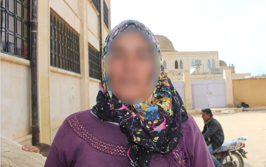 امرأة من عفرين تطالب بمعرفة مصير زوجها ووالده المختطفين