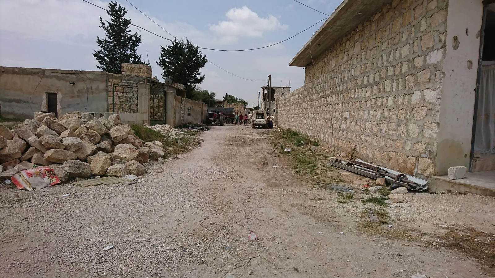 قرية بابنس المدمرة أصبحت مأوى لـ 2184 عائلة من عفرين
