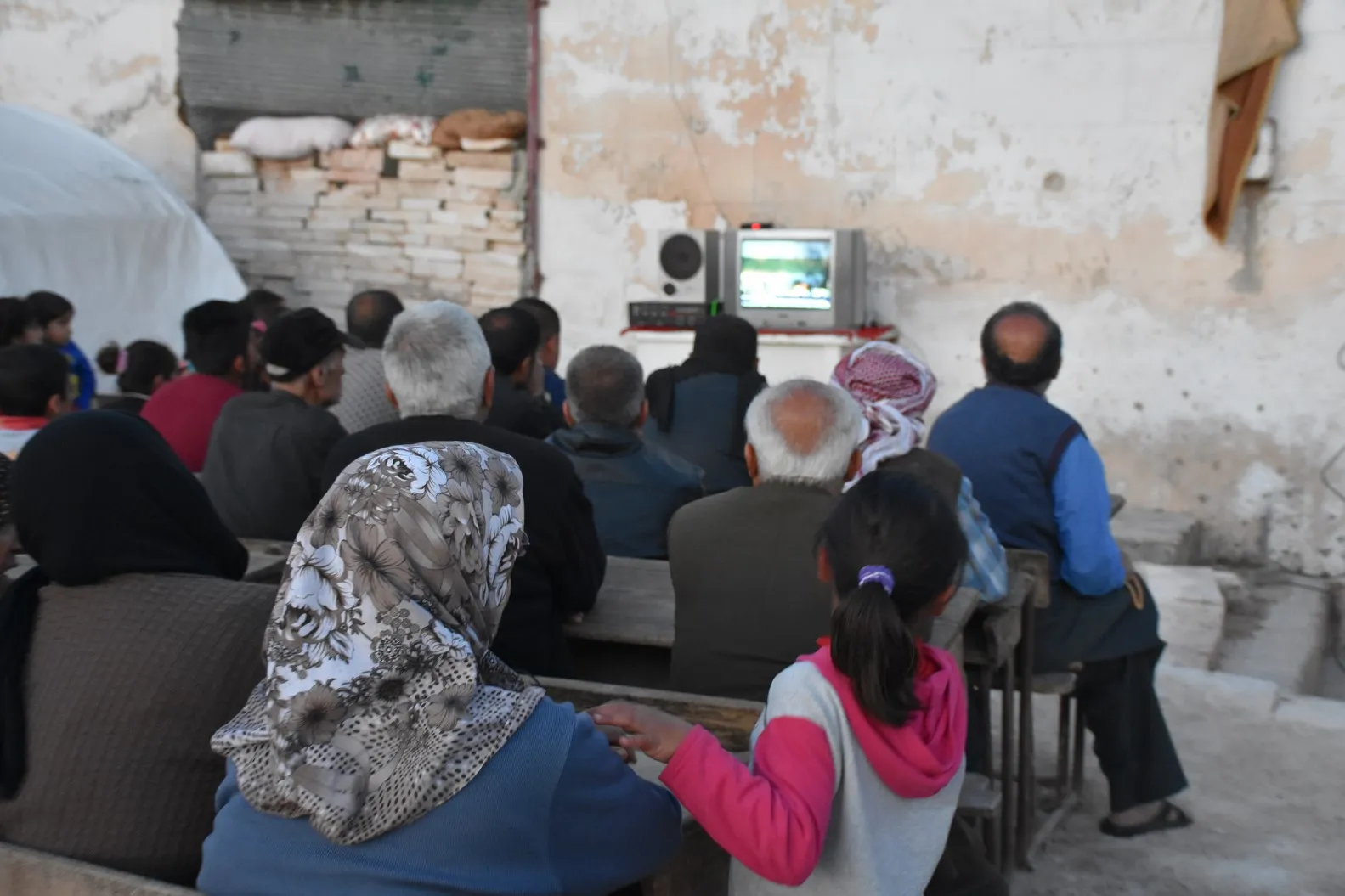 خطوة ليتمكن الأهالي من متابعة مجريات الأحداث في المنطقة