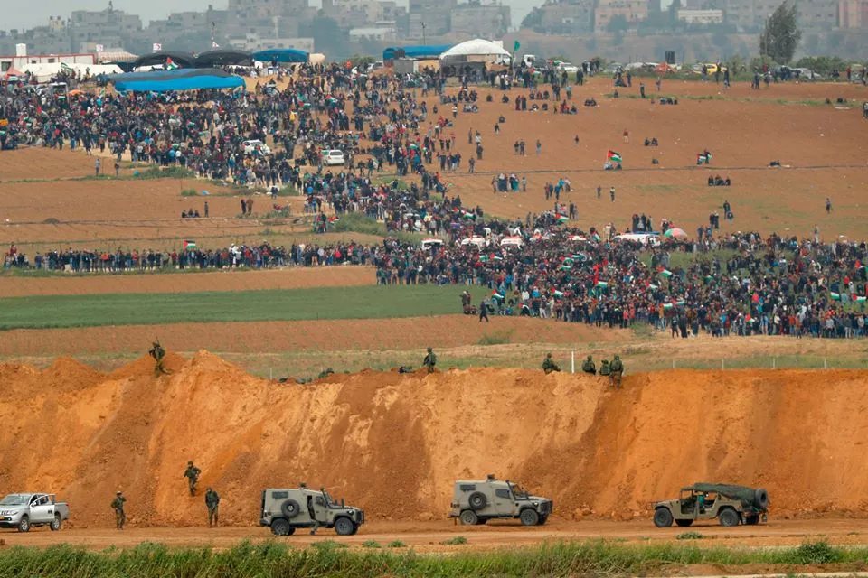 فنان البحر الفلسطيني .. الذي قتل في مسيرة سلمية !؟