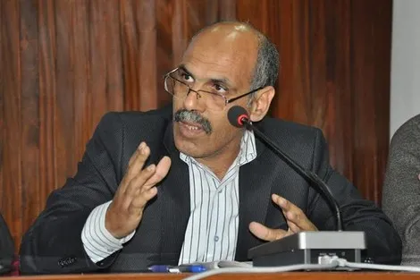 كاتب مغربي: حزب أردوغان لم يعد واثقاً من شعبيته