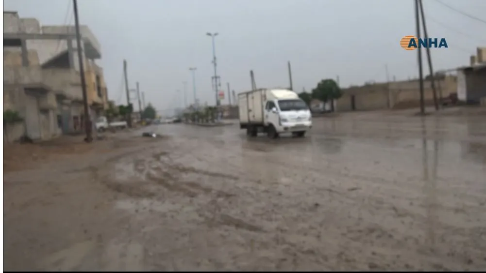 بعد طول انتظار.. أمطار غزيرة في كوباني والرقة