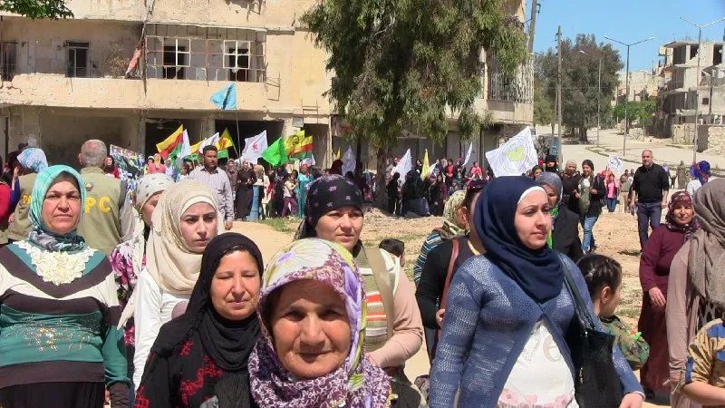 احتفالات وزراعة للأشجار بمناسبة ميلاد أوجلان