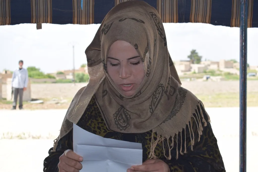 تقديم واجب العزاء لذوي الشهيدة برجم تل أبيض