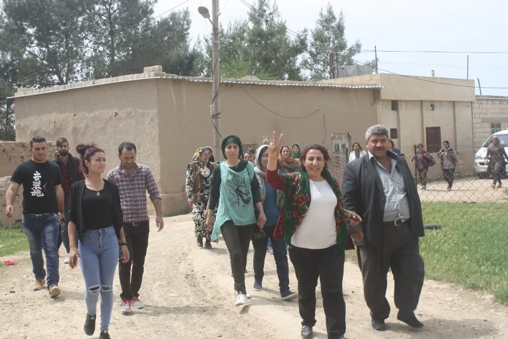 مؤسسات ومجالس مدنية يهنئون إيزيديّ عامودا بعيد الأربعاء الأحمر