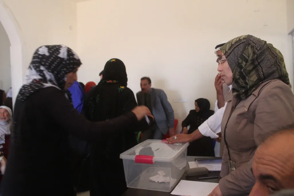 انتخاب رؤساء مشتركين للجنتي الخدمات والزراعة في خط المحترق بمبنج