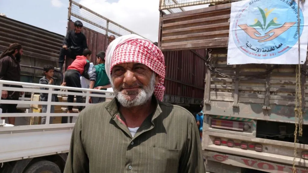 توزيع 3000 سلة غذائية على أهالي منطقة الكرامة وريفها