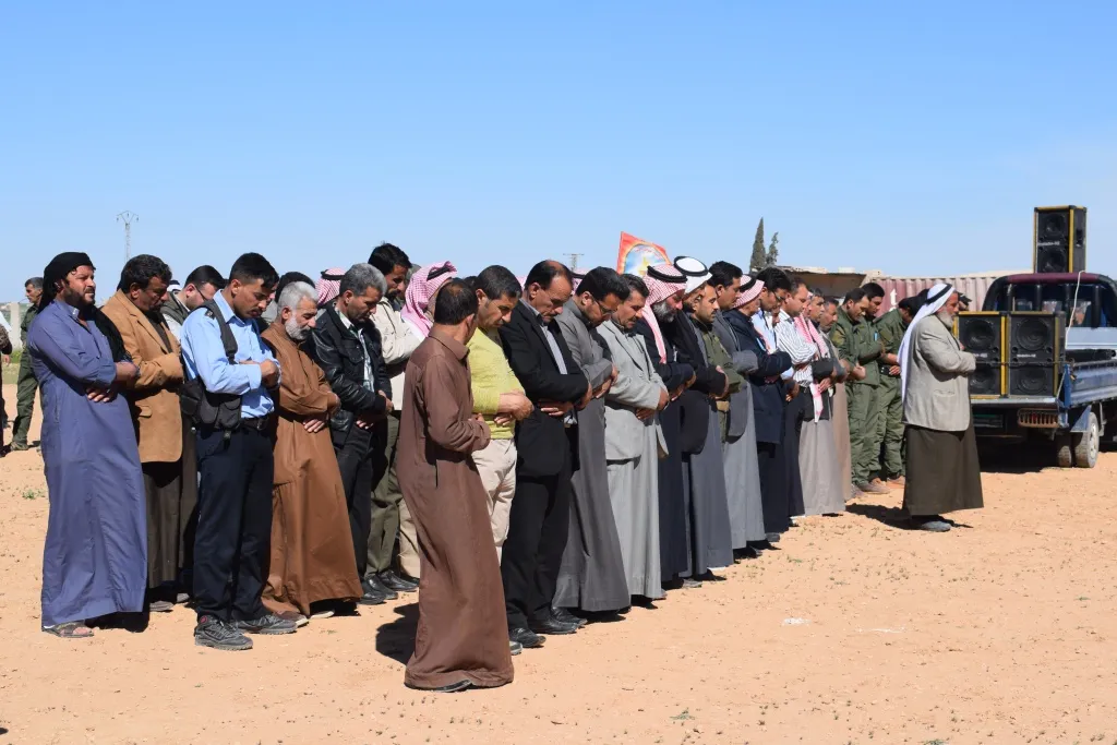 تشييع جثمان الشهيد حسن حمد إلى مثواه الأخير في مزار محمود الطعمة