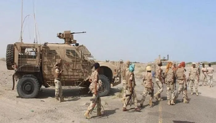 القوات اليمنية تمهد لمحاصرة الحديدة