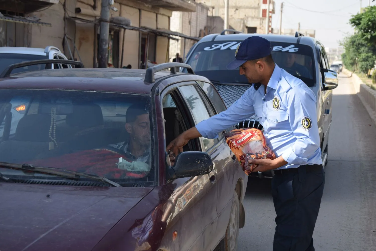 بوليس ترافيك روج آفا يهنئ المواطنين والسائقين بيومهم العالمي
