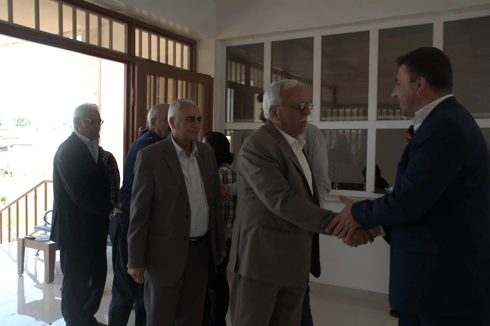 الأحزاب الكردية ومسؤولون يقدمون واجب العزاء لرفاق خالد كوتي