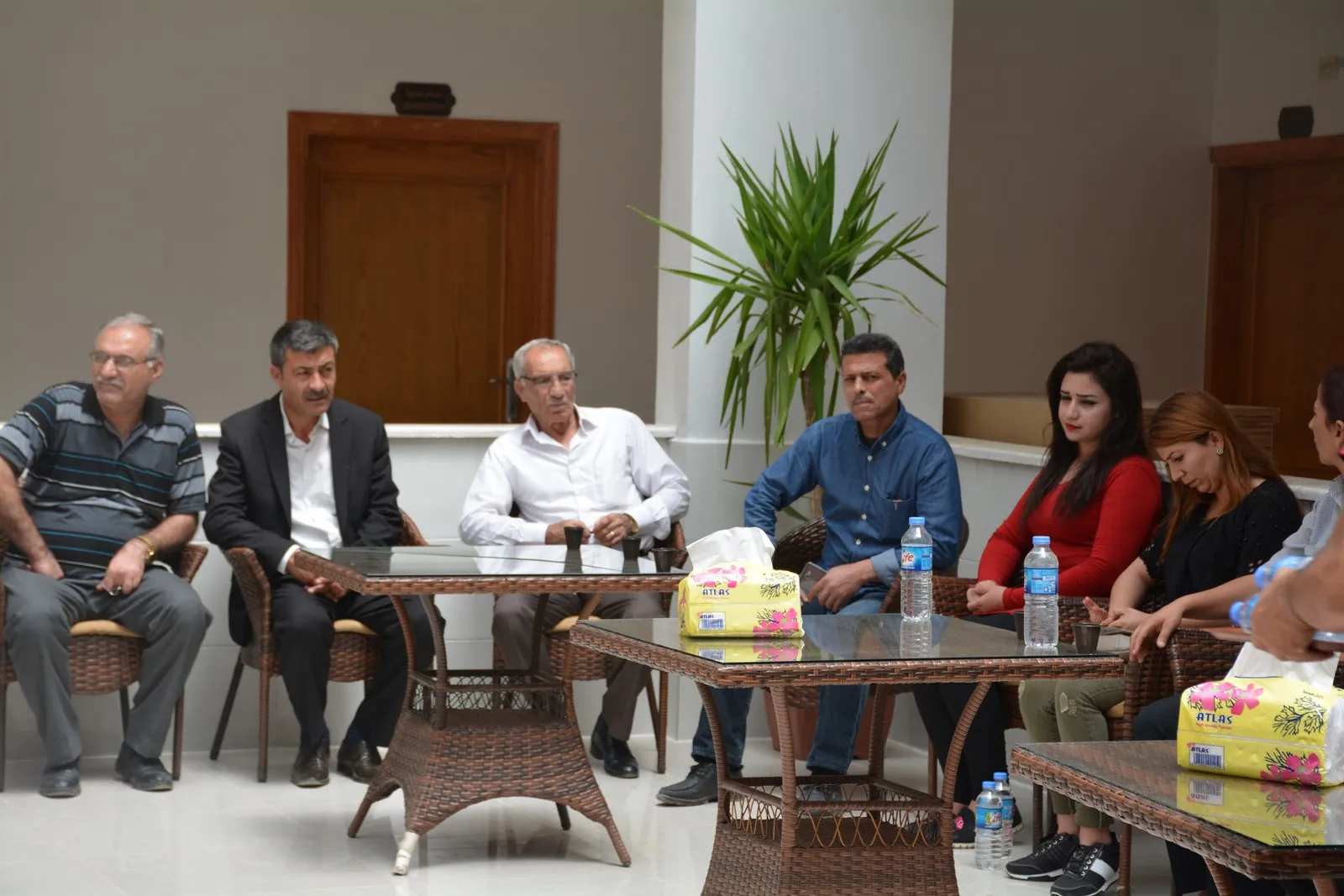 الأحزاب الكردية ومسؤولون يقدمون واجب العزاء لرفاق خالد كوتي