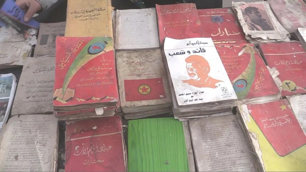 الرقة.. العثور على 41 كتاب فكري وثقافي دفنوا خوفاً من سلطات البعث