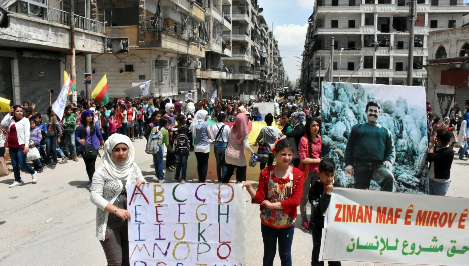 اللغة هي مرآة المجتمعات التي تعكس ثقافتهم وتراثهم وقيمهم