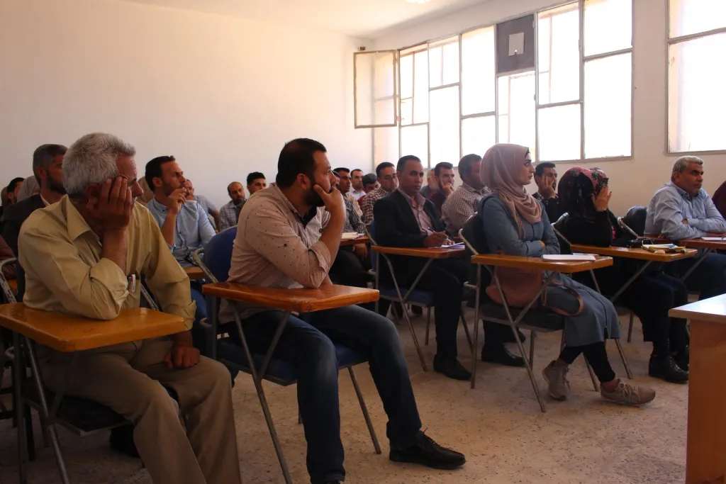افتتاح دورة تدريبية حول المنهاج الدراسي لمعلمي ومعلمات منبج