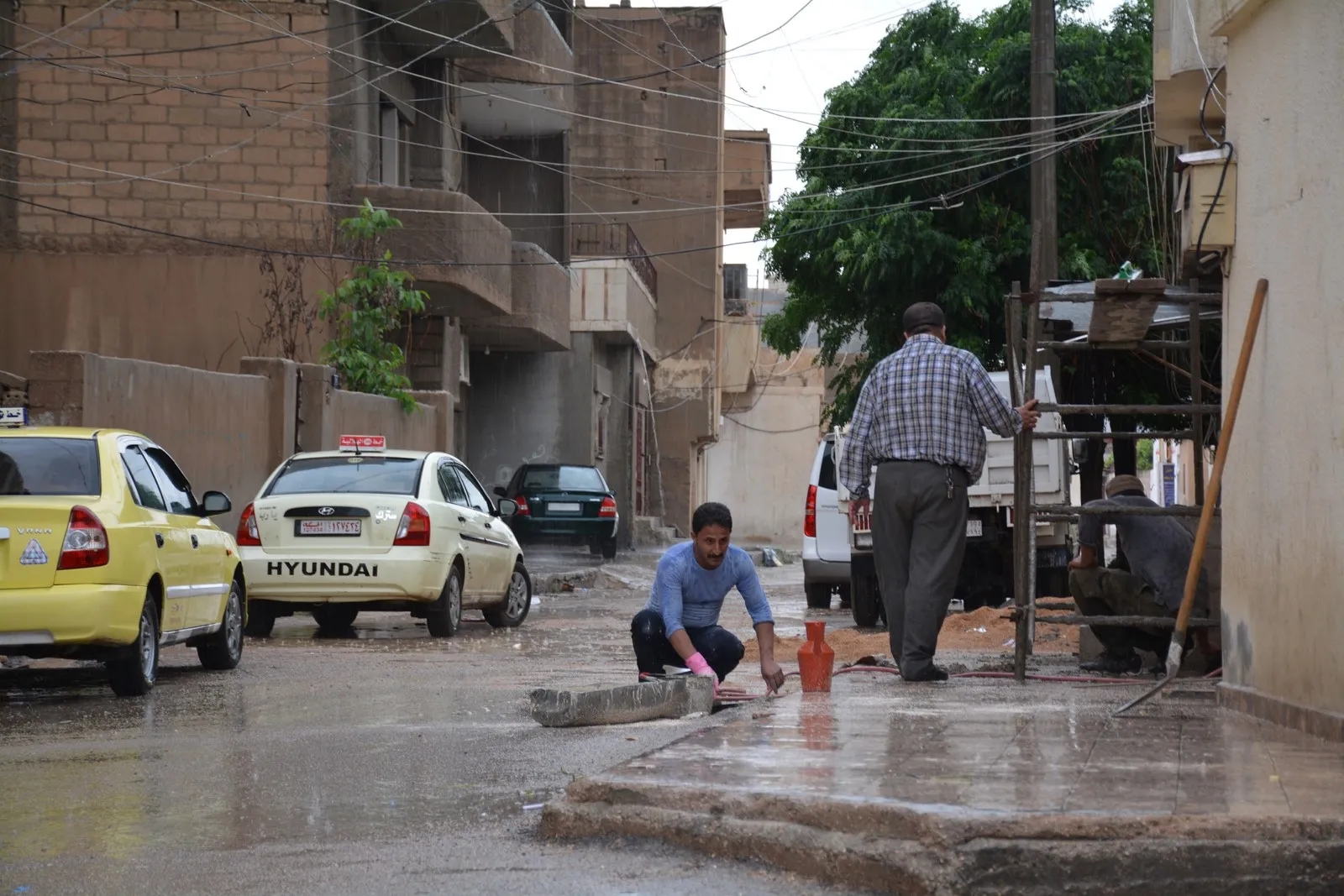 بالصور والفيديو...أمطار غزيرة في قامشلو