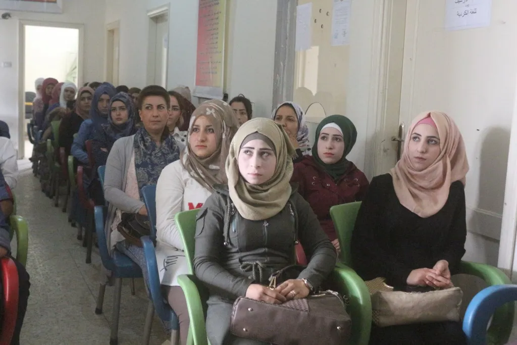 تقديم نصائح وإرشادات لمعلمي ومعلمات اللغة الكردية في منبج