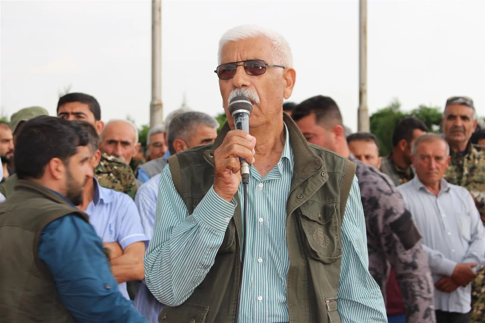 جثمان المقاتل دمهات يوارى الثرى في مزار الشهيد خبات