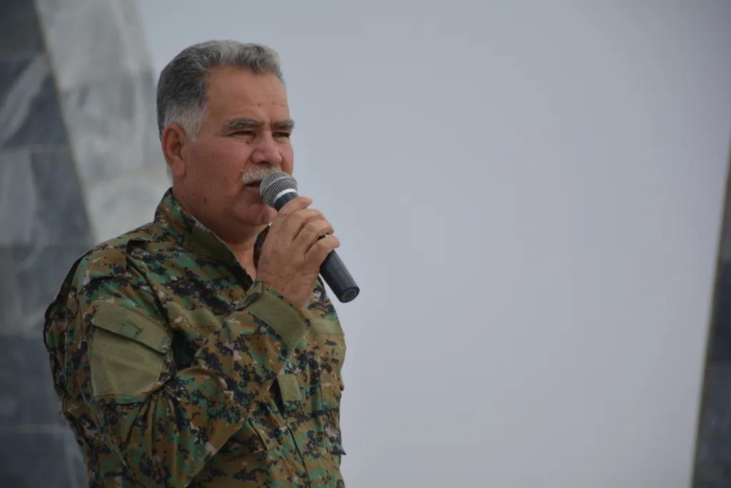 كوباني تودع الشهيد عزيز تل غزال إلى مثواه الأخير