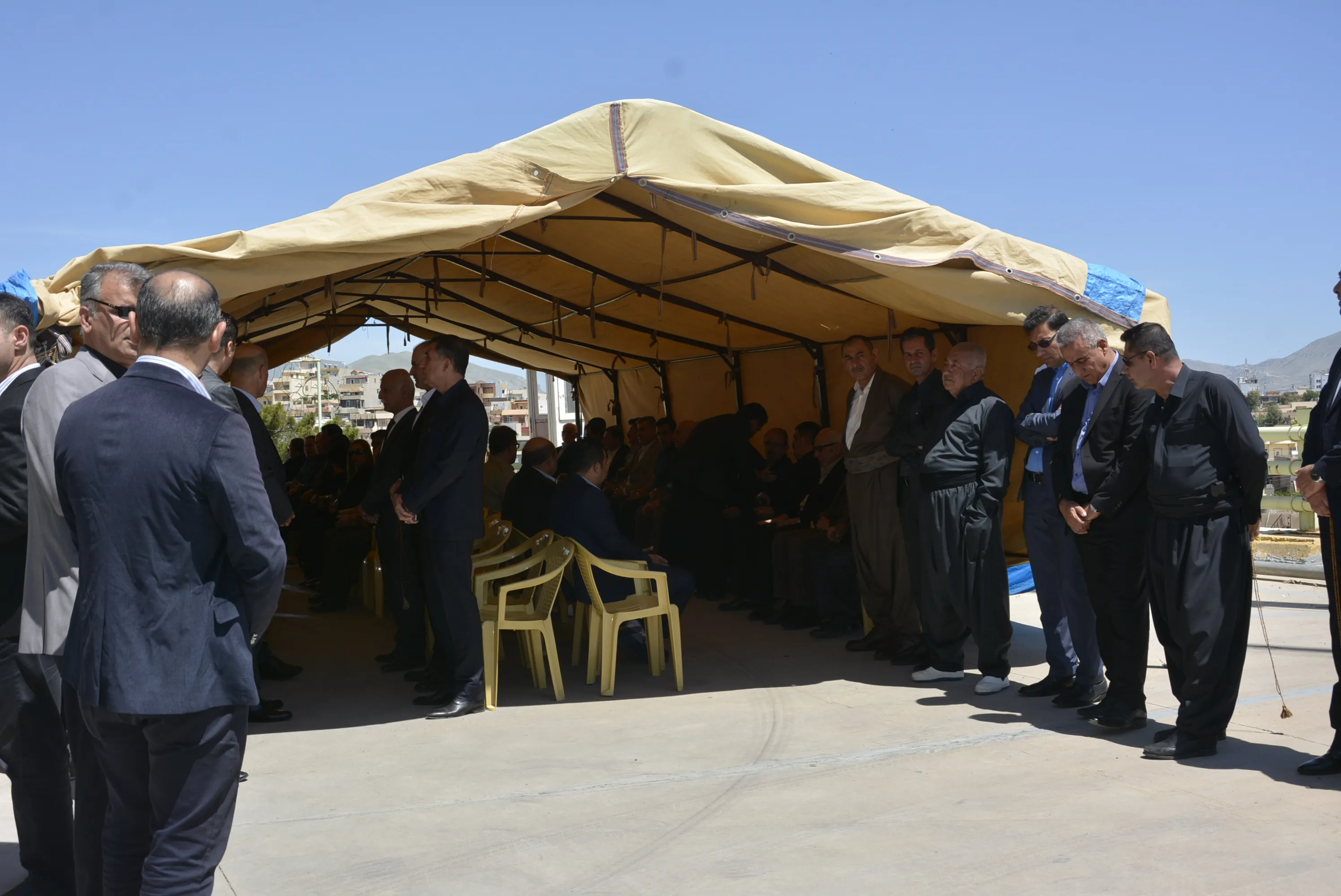 وفد من روج آفا في السليمانية لتقديم التعازي بوفاة القيادي عادل مراد    
