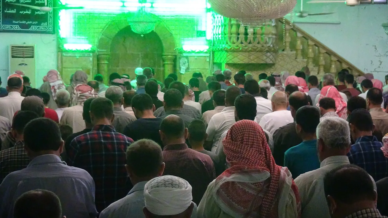 أهالي عفرين والشهباء يأدون صلاة العيد