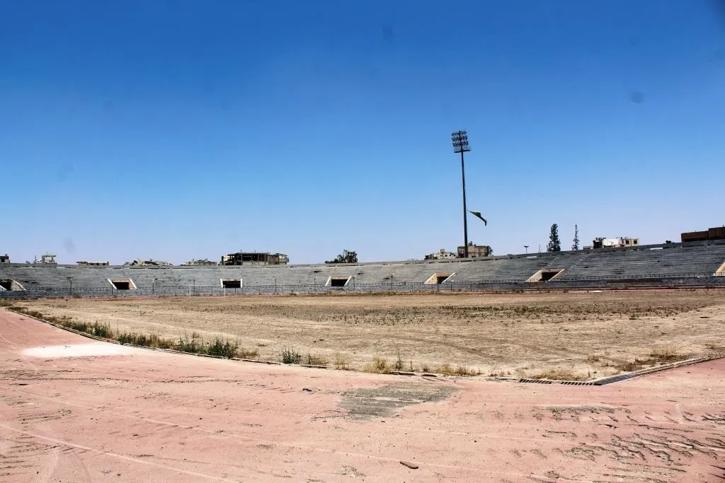عمل حثيث لتأهيل الملاعب الرياضية في الرقة وسط قلة الإمكانات