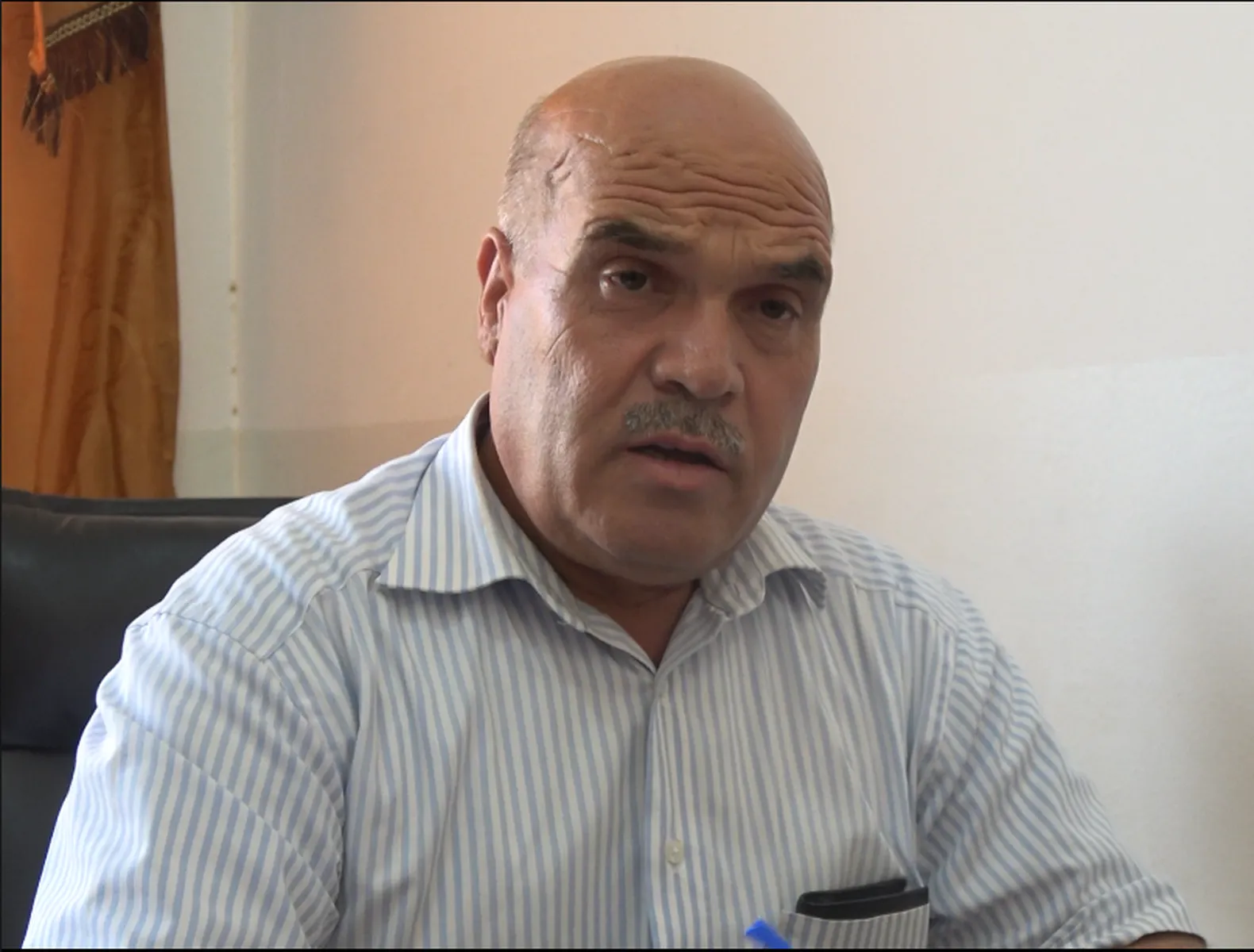 مياه مستنقع مخيم عين عيسى تهدد النازحين