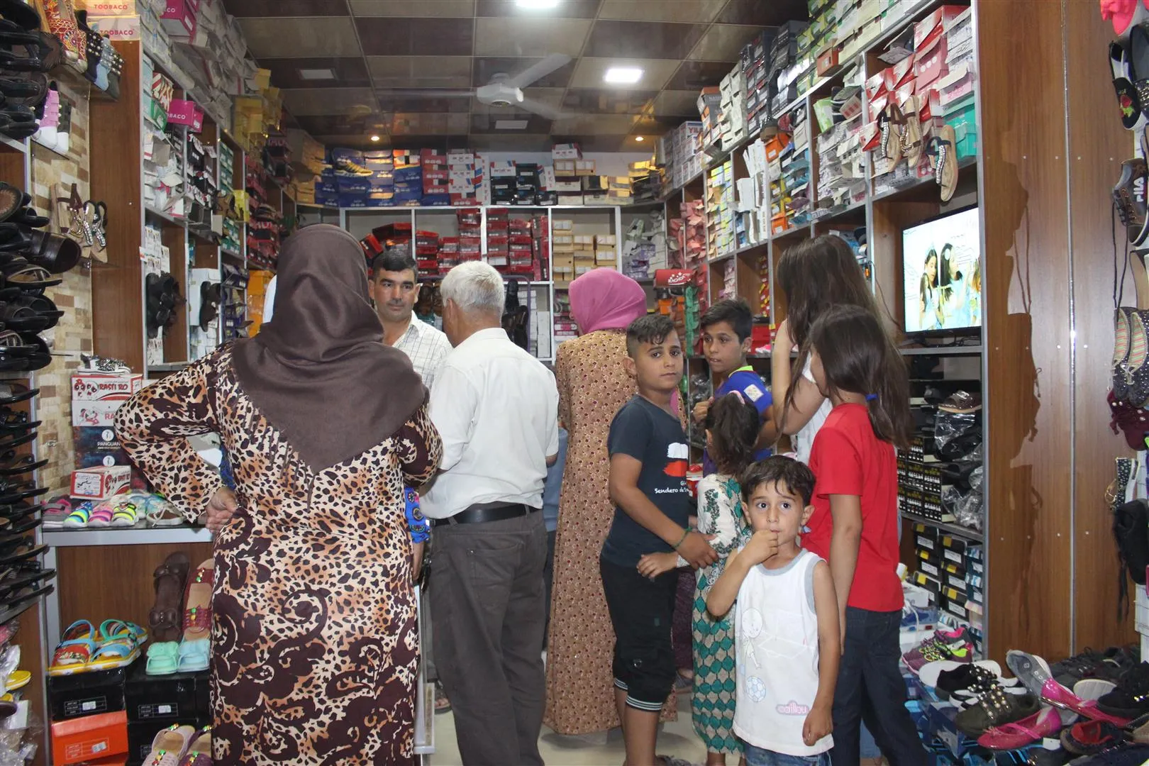 أهالي الحسكة يستعدون لاستقبال العيد