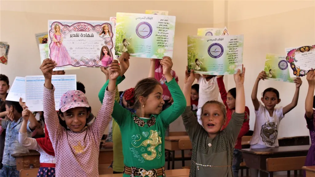 50 ألف طالب وطالبة يستلمون الجلاء المدرسي في الطبقة