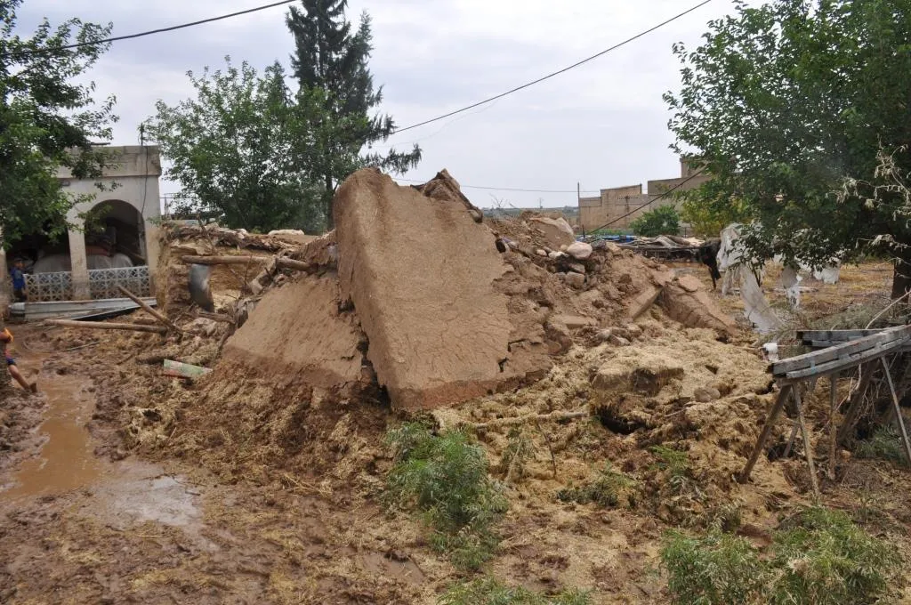 بالصور والفيديو... مشاهد تحبس الأنفاس لفيضانات كوباني وآثار الدمار المخلفة