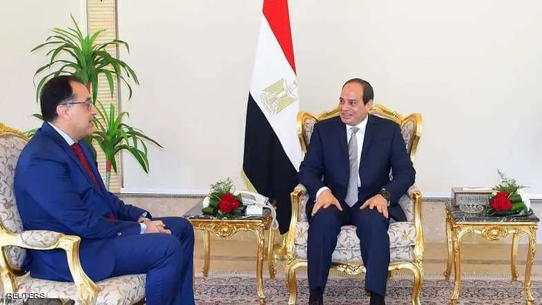 الحكومة المصرية تؤدي اليمين الدستورية وتغيير بعض الوزراء