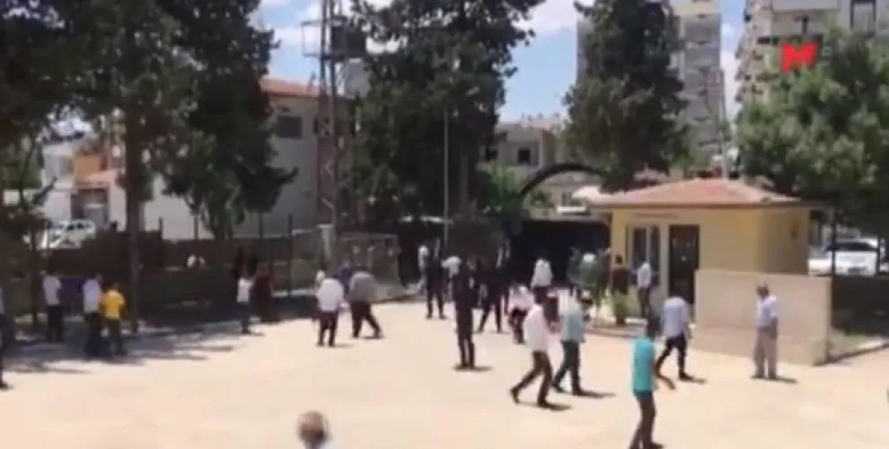 أنصار أردوغان اعتدوا بالسكاكين على أحد ناخبي HDP