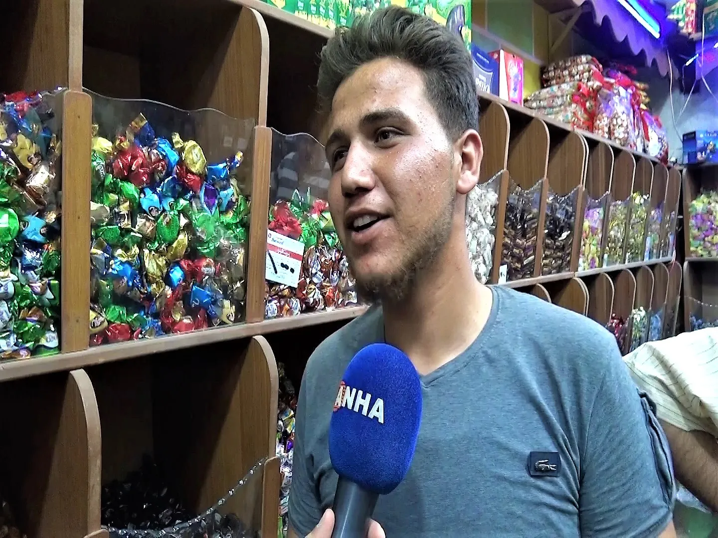ANHA ترصد حركة السوق في الطبقة عشية العيد