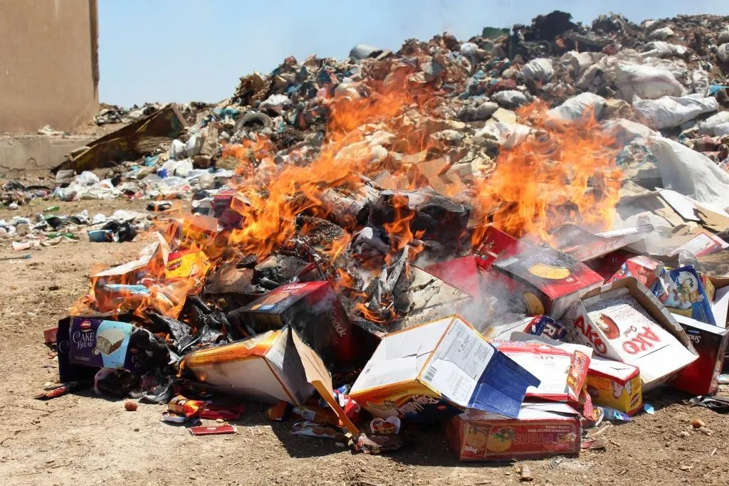 ضبط واتلاف مواد منتهية الصلاحية في قامشلو