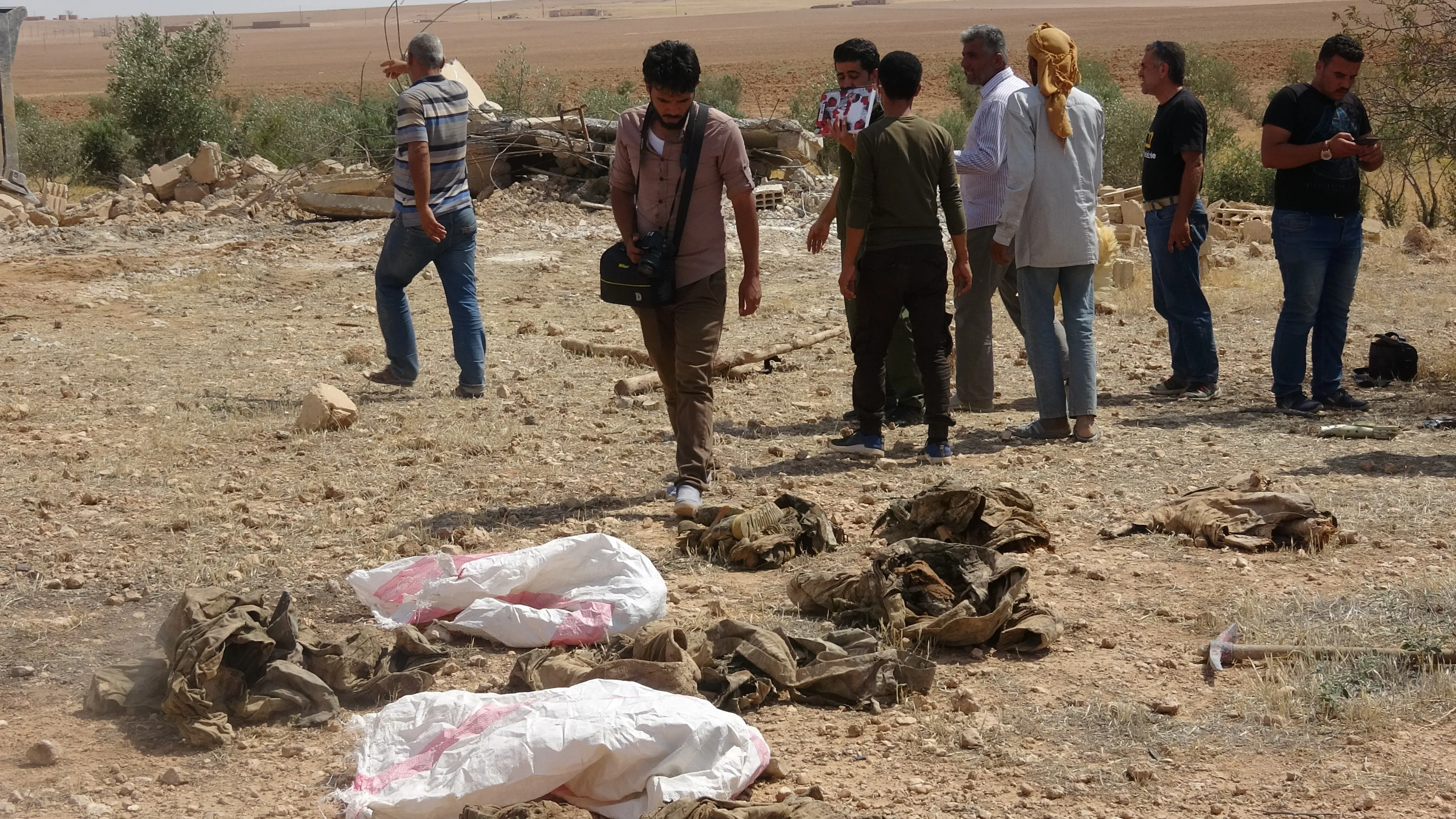 كيف نفذ داعش مجزرة بحق عناصر اللواء 93؟