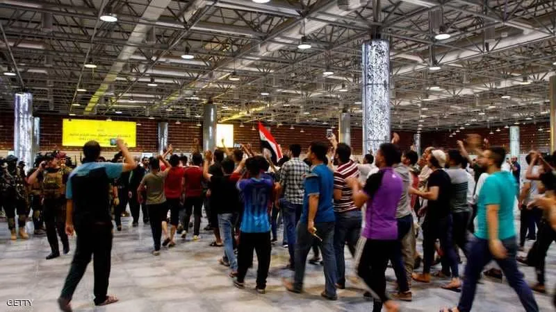 استئناف الرحلات الجوية في مطار النجف والاحتجاجات تدخل يومها السادس في البصرة