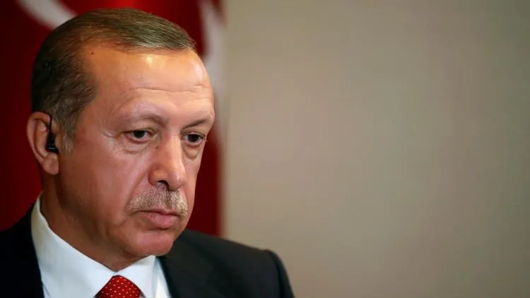تحديات تواجه أردوغان .. إما تغيير المسار أو الغرق في نرجسيته السلطانية