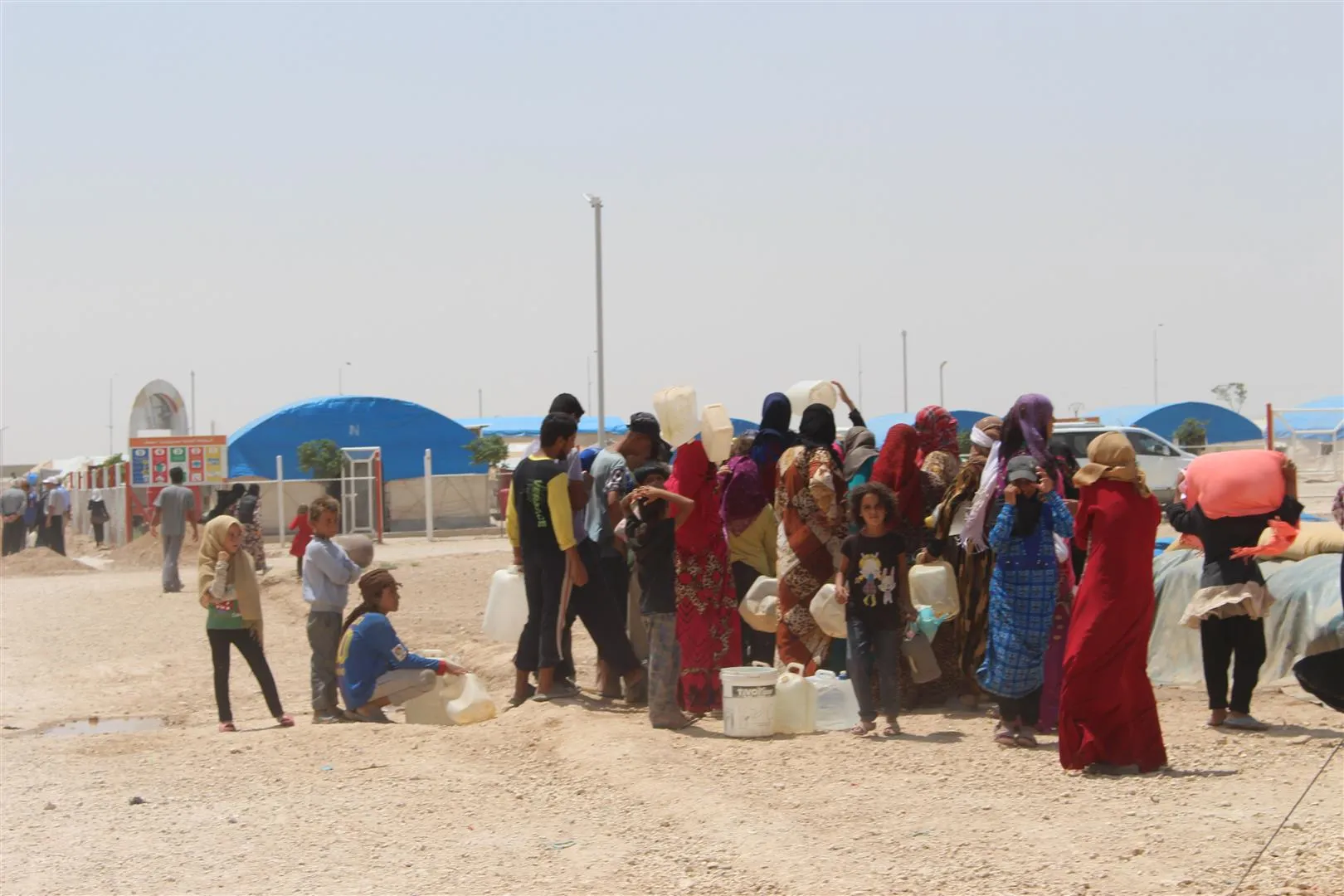 حفر 3 آبار لتأمين المياه لنازحي مخيم العريشة بشكل دائم