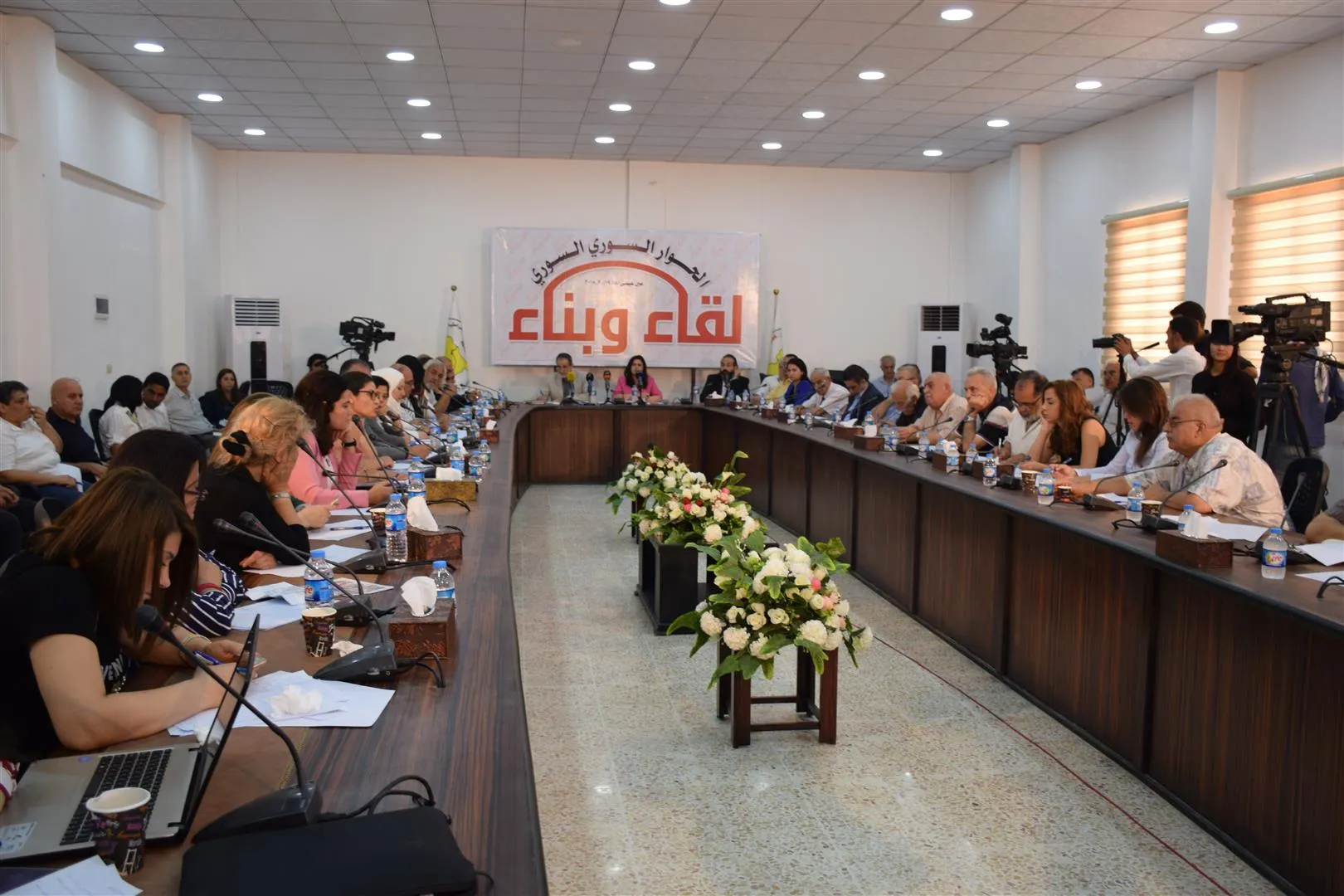 الملتقى السوري يتعمق في أسباب الأزمة السورية