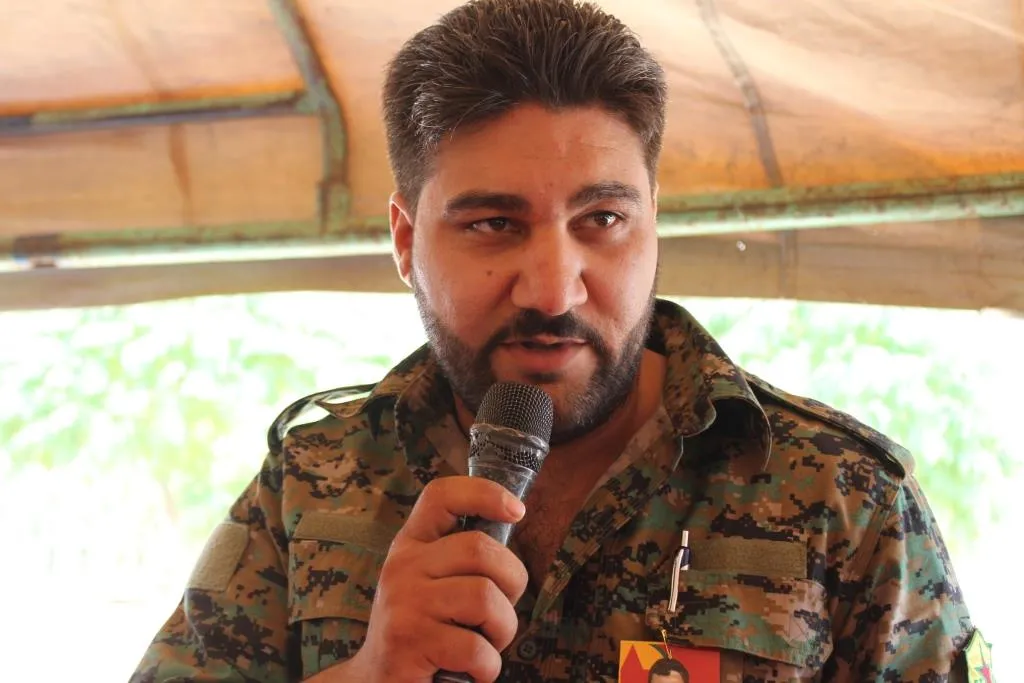 الأهالي يقدمون العزاء لذوي المقاتل في صفوف HPG بروسك جلمة