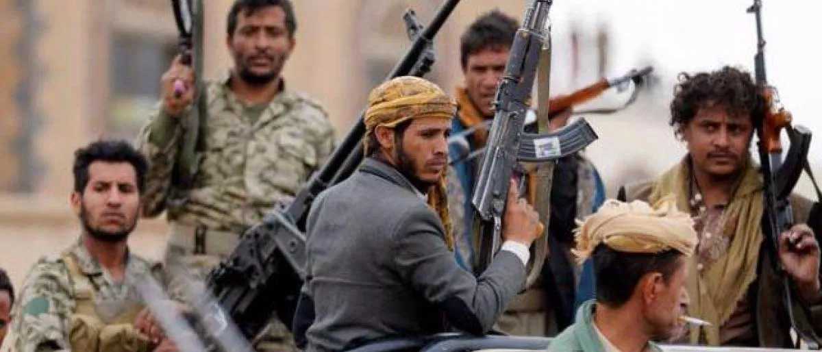 القوات اليمنية تبدأ عملية تمشيط جنوب حديدة وغريفيث يلتقي الحوثيين