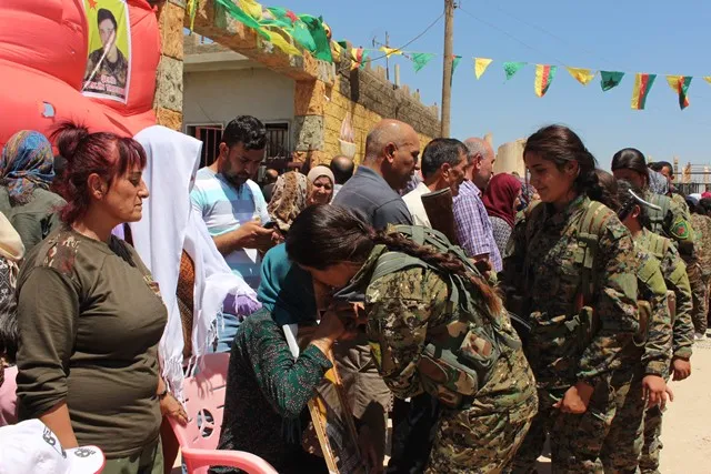 "لسنا من عشاق الدماء.. ولكن سنضحي بها لنحرر أرضنا"
