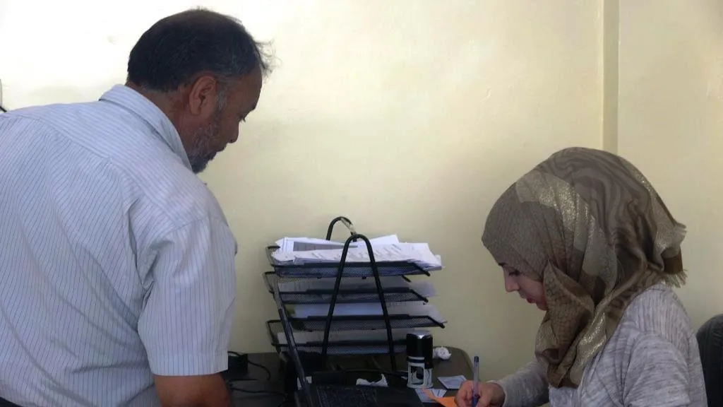 مديرية النقل في الرقة تمنح السائقين رخص العمل بالنقل الداخلي