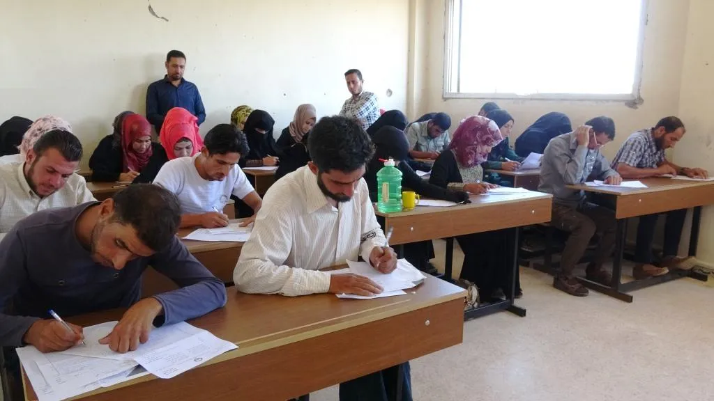 5100 معلم/ة يقدمون امتحانات  الدورات الصيفية في دير الزور