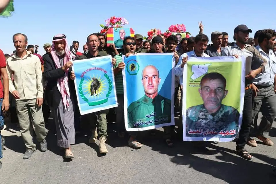 تراب الشدادي يحتضن جثمان شهيدين